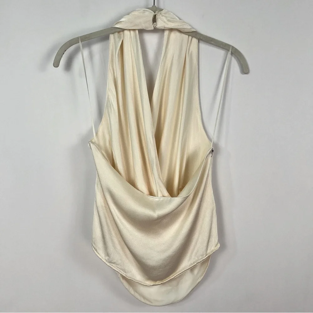 2/$30 ASTR Draped Crossover Halter Top Ivory off White sz Medium